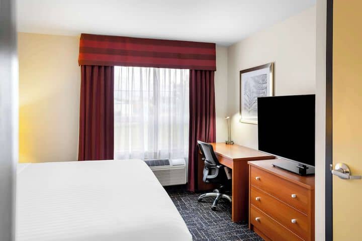 Room 10 of 45